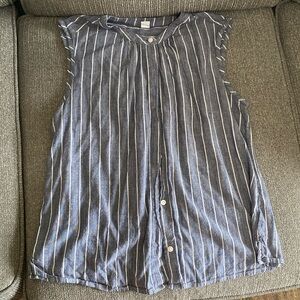 cute casual blouse top. button down. short sleeve.